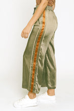 Load image into Gallery viewer, Sunday Brunch Satin Contrast Pants