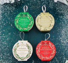 Load image into Gallery viewer, Spongette Holiday Wreath Body Buffer