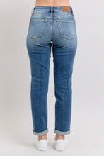 Load image into Gallery viewer, Judy Blue Mid Rise Vintage Boyfriend Jeans
