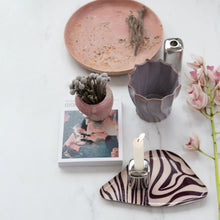 Load image into Gallery viewer, Organic Berry Planter Vase
