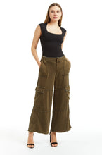 Load image into Gallery viewer, Olive Mid Rise Cargo Lounge Pant
