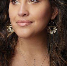 Load image into Gallery viewer, Solar Rays Refined Earring
