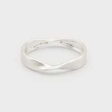 Load image into Gallery viewer, Ridge Bracelet
